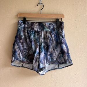 Lulu Lemon Track That Mid-Rise 5” short